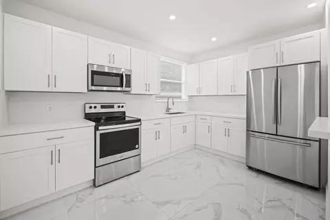 332 NW 97th St, Miami, FL 33150