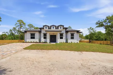 Exterior - 335 S Datil St, Clewiston, FL 33440 photo 3 of 6