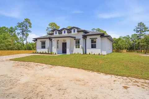 Exterior - 335 S Datil St, Clewiston, FL 33440 photo 4 of 6