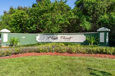 1234 S Lakes End Dr #A, Fort Pierce, FL 34982