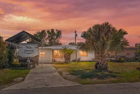 2514 SE Washington St, Stuart, FL 34997