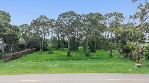 19051 SE Old Trail Dr W, Jupiter, FL 33478