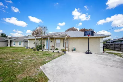 667 SE Faith Ter, Port Saint Lucie, FL 34983