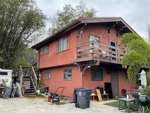 6633 Riggers Rd, Lake Worth, FL 33462