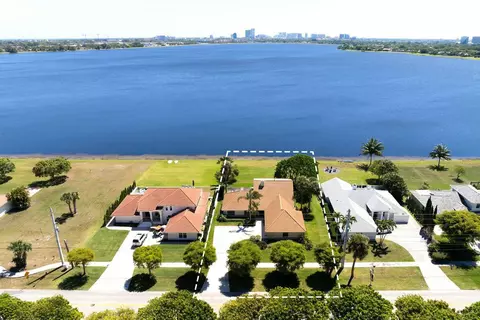 3600 N Shore Dr, West Palm Beach, FL 33407