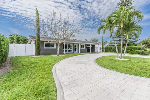 2770 NE 53rd St, Lighthouse Point, FL 33064
