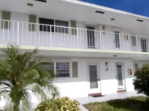 1118 Lake Ter #103, Boynton Beach, FL 33426