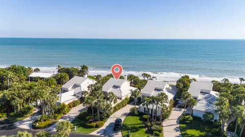 210 N Camelia Ct, Vero Beach, FL 32963