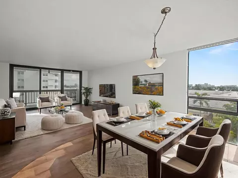 4800 Bayview Dr #606, Fort Lauderdale, FL 33308
