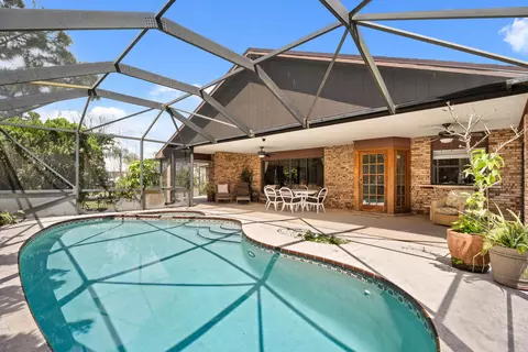 472 SE Majestic Ter, Port Saint Lucie, FL 34983