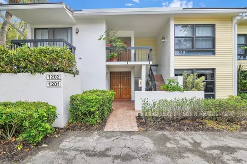 6760 Willow Wood Dr #1201, Boca Raton, FL 33434