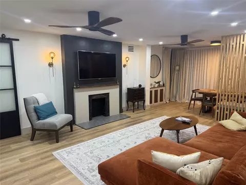3700 Oaks Clubhouse Dr #103, Pompano Beach, FL 33069