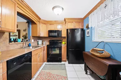 8004 Lagos De Campo Blvd #C-203, Tamarac, FL 33321