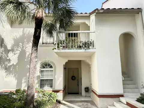 101 Cypress Point Dr #101, Palm Beach Gardens, FL 33418