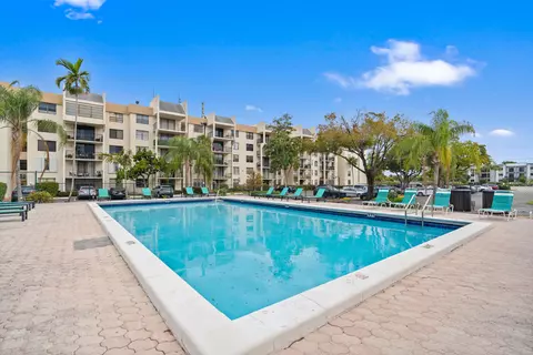 6195 Rock Island Rd #302, Tamarac, FL 33319