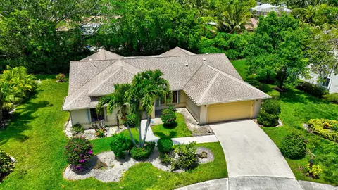 2925 Riviera Dr, Delray Beach, FL 33445
