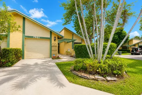 7951 Little Ln, Boca Raton, FL 33433