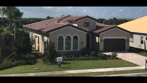 9387 Grand Prix Ln, Boynton Beach, FL 33472