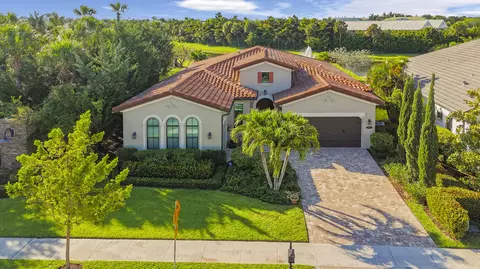 9387 Grand Prix Ln, Boynton Beach, FL 33472