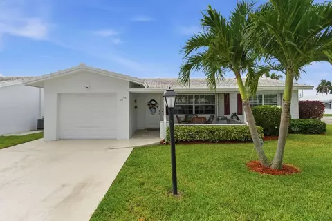 2398 SW 9th Ave N, Boynton Beach, FL 33426