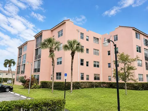 2841 Somerset Dr #107, Lauderdale Lakes, FL 33311