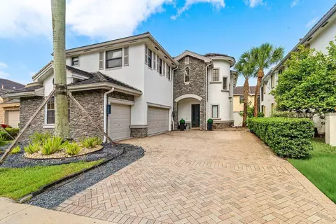 3555 Birague Dr, Wellington, FL 33449