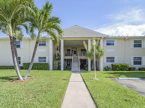 870 Lake Orchid Cir #204, Vero Beach, FL 32962
