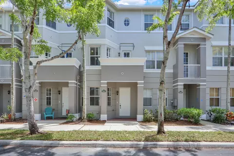 3904 Shoma Dr, Royal Palm Beach, FL 33414