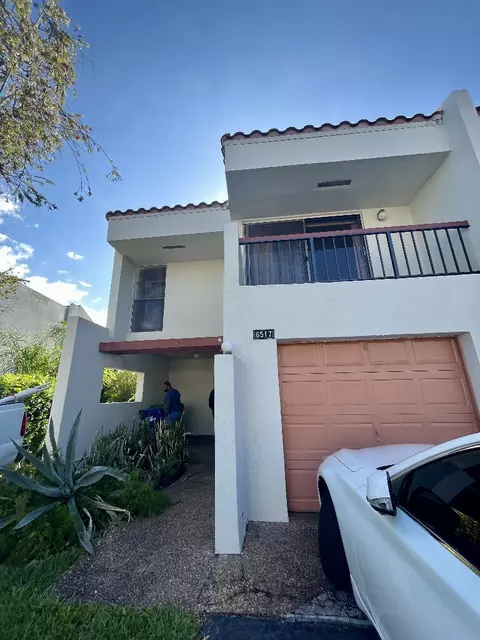6517 Racquet Club Dr #49, Lauderhill, FL 33319