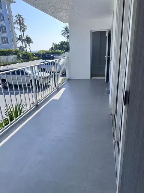 800 SE 20th Ave #105, Deerfield Beach, FL 33441