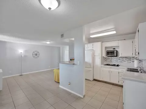 1811 Jefferson St #404, Hollywood, FL 33020