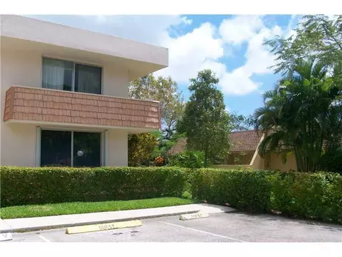 4031 N Cypress Dr #101, Pompano Beach, FL 33069