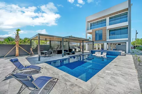 16 Seaside Ave, Key Largo, FL 33037