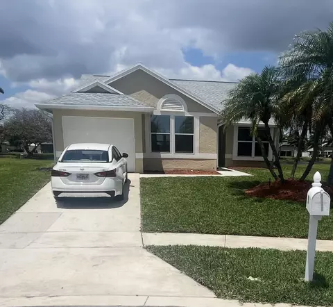 31 Misty Meadow Dr, Boynton Beach, FL 33436