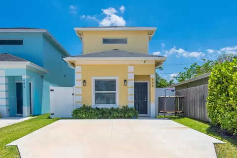 408 NW 12th Ave, Boynton Beach, FL 33435