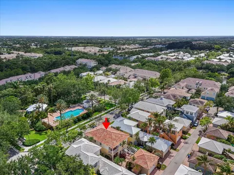 View/Area - 133 Sugarberry Dr, Jupiter, FL 33458 photo 4 of 10