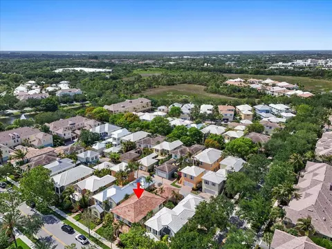 View/Area - 133 Sugarberry Dr, Jupiter, FL 33458 photo 7 of 10