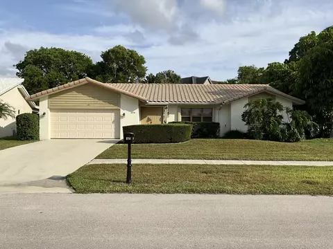 6114 Woodbury Rd, Boca Raton, FL 33433