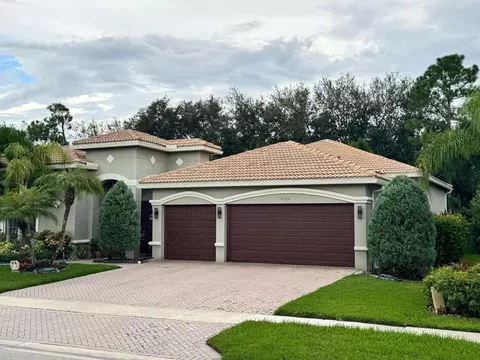 10122 Oak Meadow Ln, Lake Worth, FL 33449