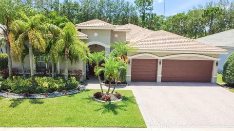 10122 Oak Meadow Ln, Lake Worth, FL 33449