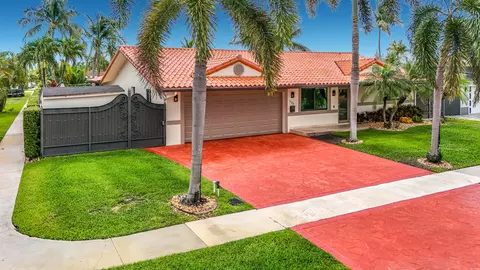 736 NW 12th Ave, Dania Beach, FL 33004