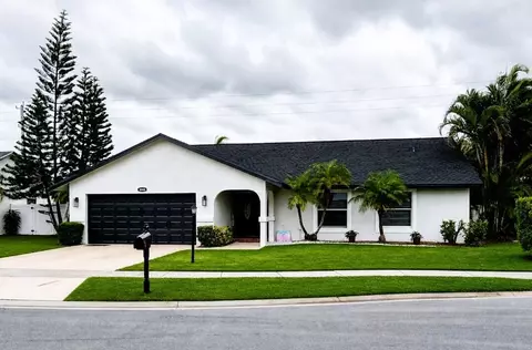 8444 Linden Way, Greenacres, FL 33467