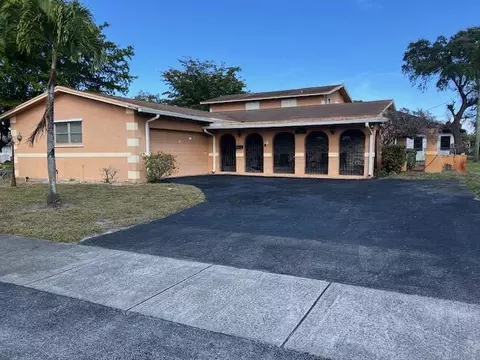2320 NW 30th Way, Fort Lauderdale, FL 33311
