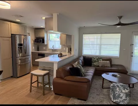 Kitchen - 20 E Windsor Rd E, Jupiter, FL 33469 photo 1 of 1