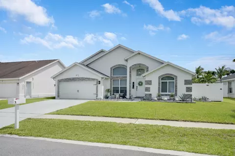 3 Meadows Park Ln, Boynton Beach, FL 33436