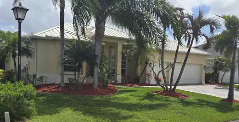 607 Tangelo Cir SW, Vero Beach, FL 32968