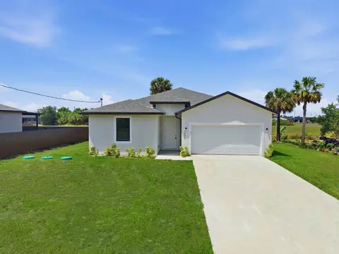 3031 NE Beechwood Cir, Labelle, FL 33935