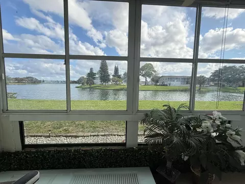 343 Chatham, West Palm Beach, FL 33417