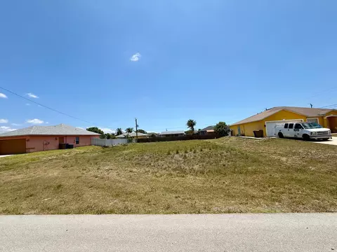 4517 7th St W, Lehigh Acres, FL 33971