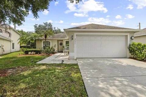 2631 SW 12th Sq Sq SW, Vero Beach, FL 32968